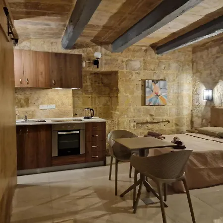 Renovated 16th Century House In Holiday home