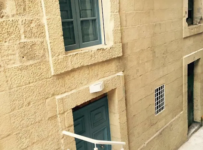 Renovated 16th Century House In